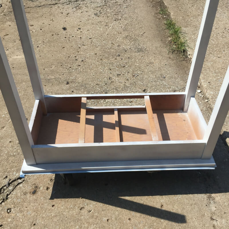 spray painting desk