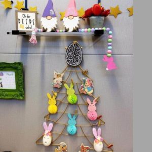 Easter cubicle decor